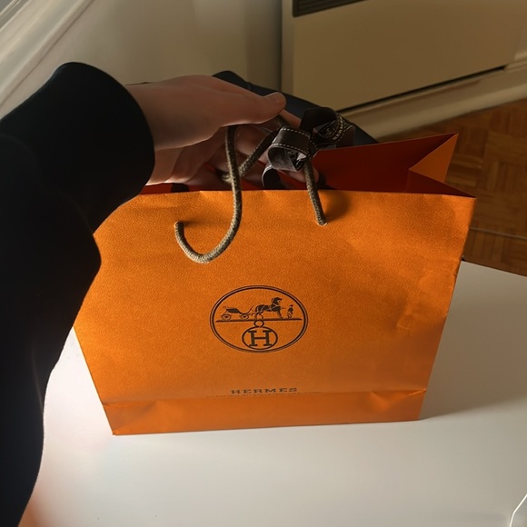 Brand new Hermes Gift Bag - Picture 2 of 2